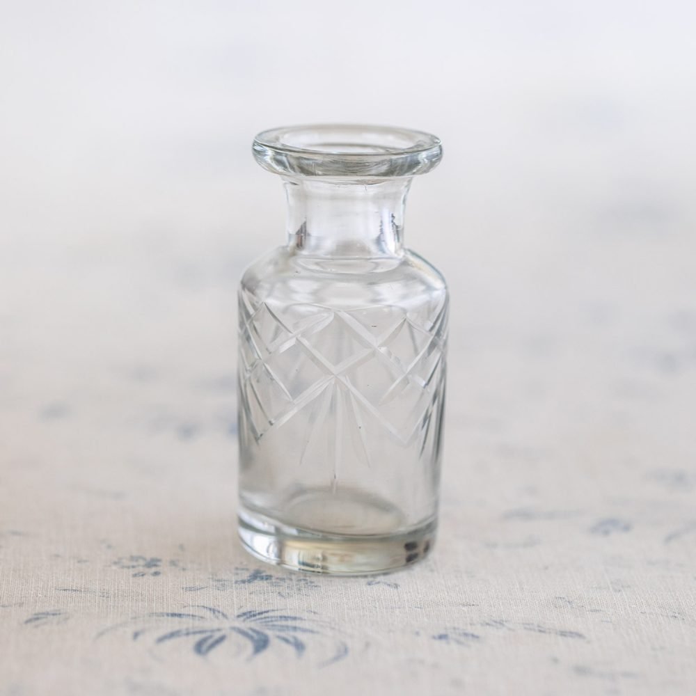 Round Vintage Inspired Diffuser Bottle